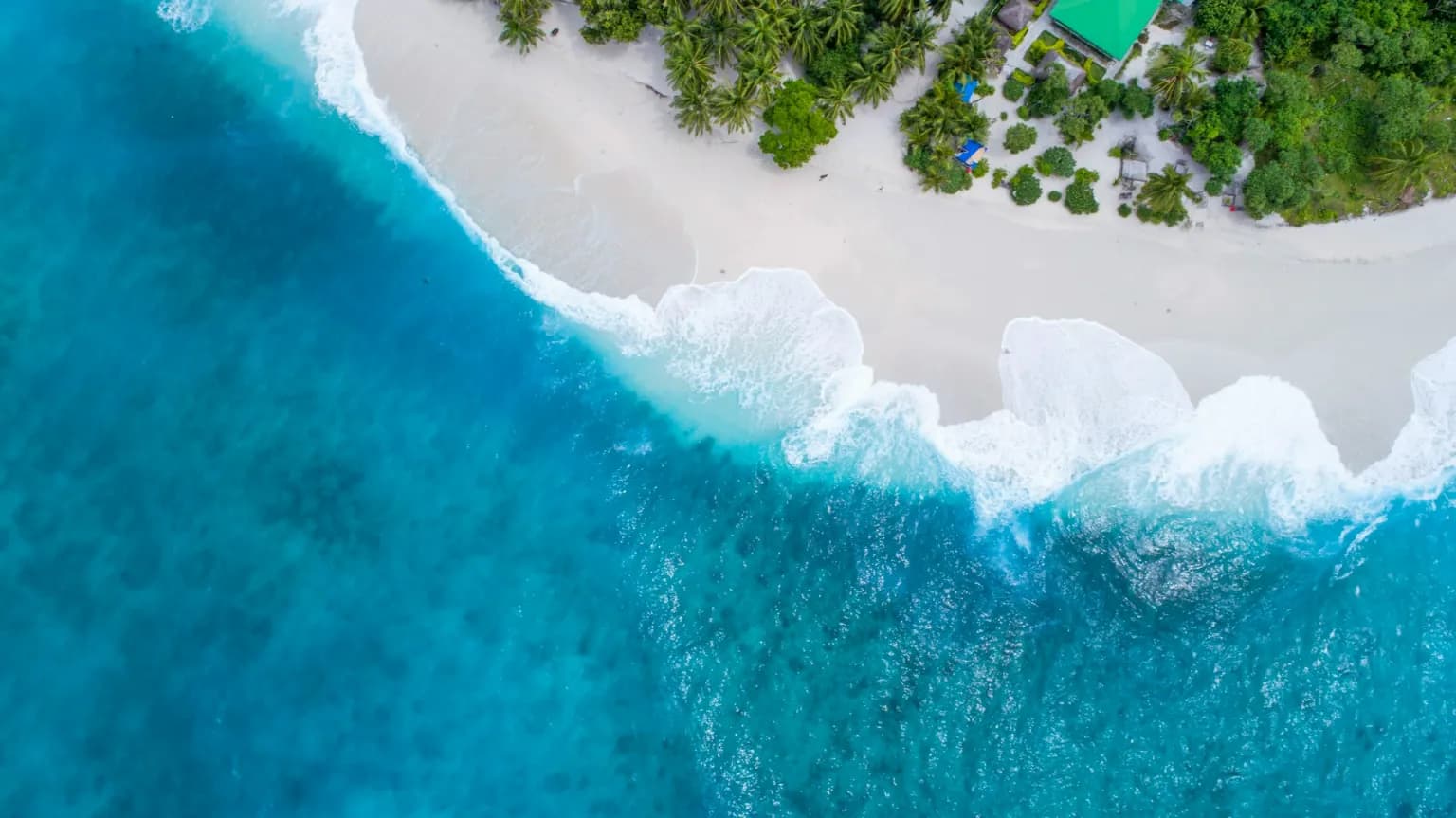 Maldives destination image